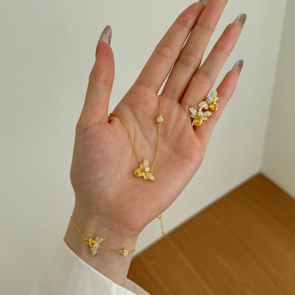 (SS024)S925 Sterling Silver Bee Jewelry Set Necklace, Bracelet & Stud Earrings Vintage Elegance Minimalist Charm Ideal Daily Wear & Gift(new)