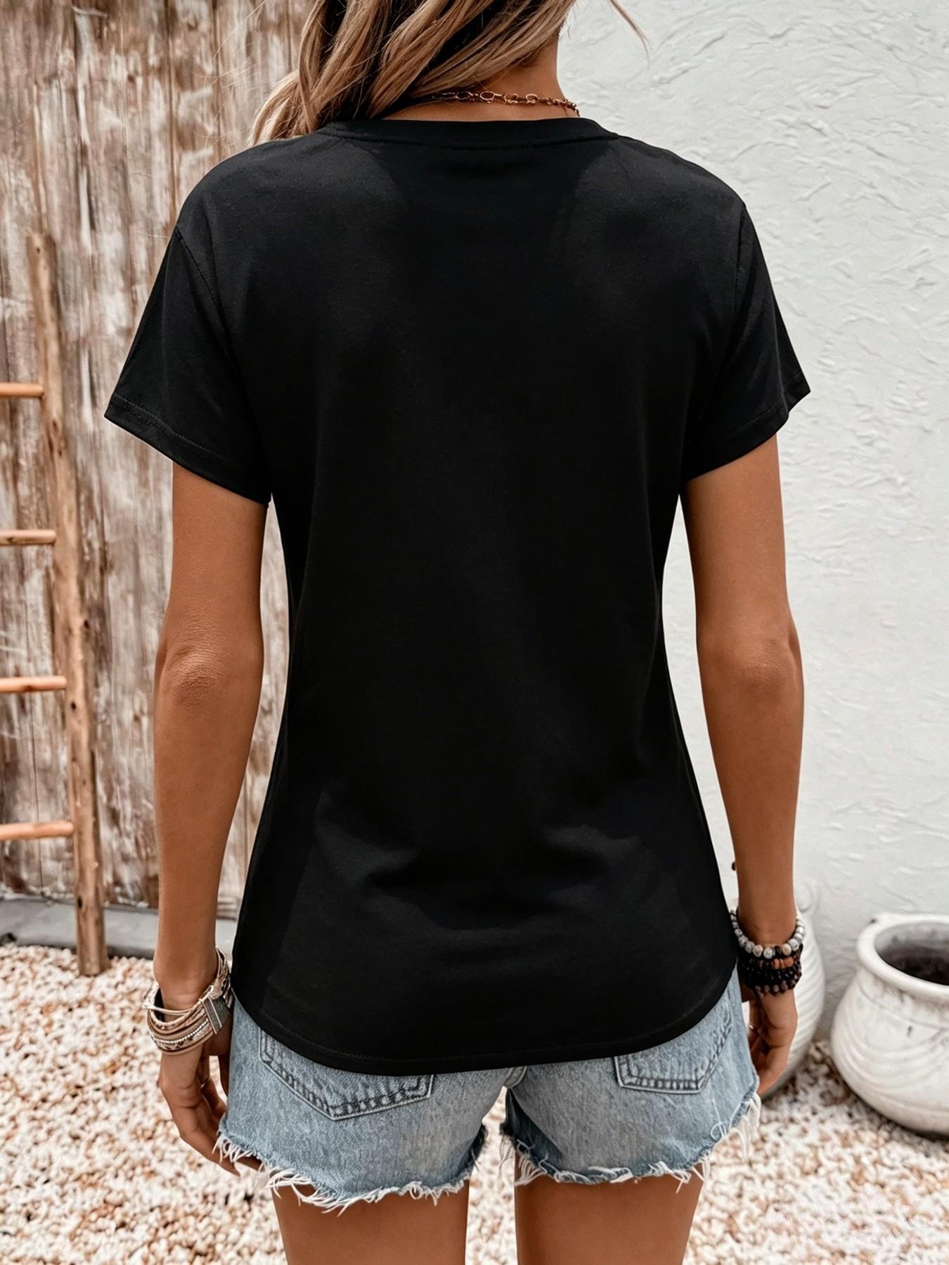 Women's Solid Black V-Neck T-Shirt, Soft and Casual Short-Sleeved Top, Suitable for Everyday Wear and Vacation Occasions.