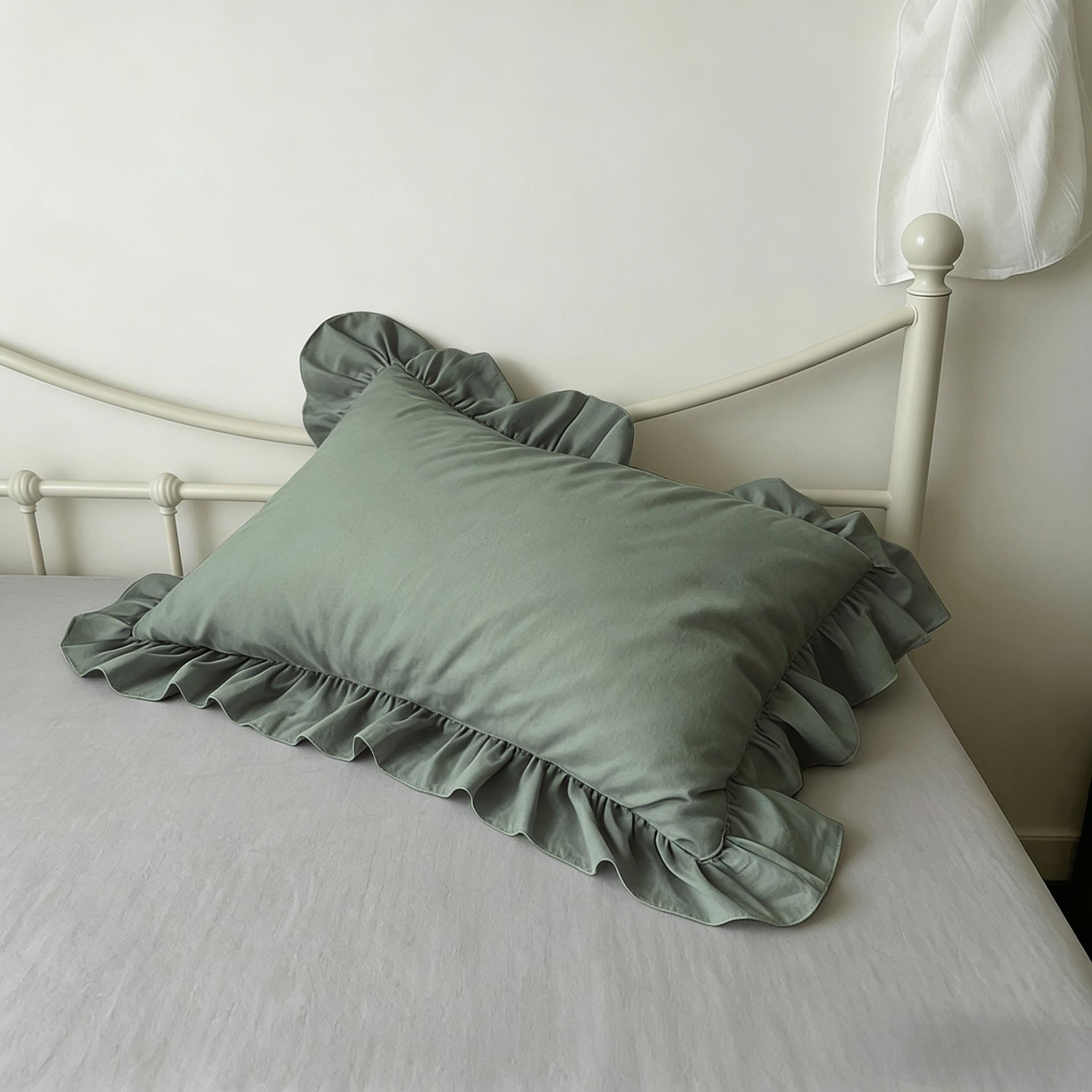 1 Piece Ruffled Pillow, Soft Comfortable Cushion with Filling, Elegant French Vintage Style, Sofa Living Room Decor, Mother's Day Gift