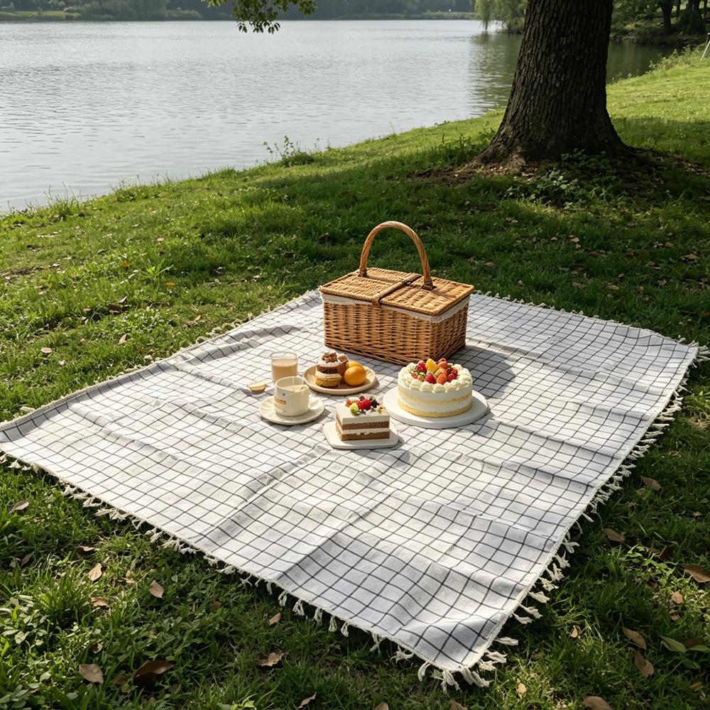 Ins Style Tassel Fringe Picnic Blanket - Vintage Green Plant-Print Camping Mat, Portable Foldable Outdoor Throw for Lake, Lawn (Sports & Outdoor Camping & Hiking Picnicware), Blankets