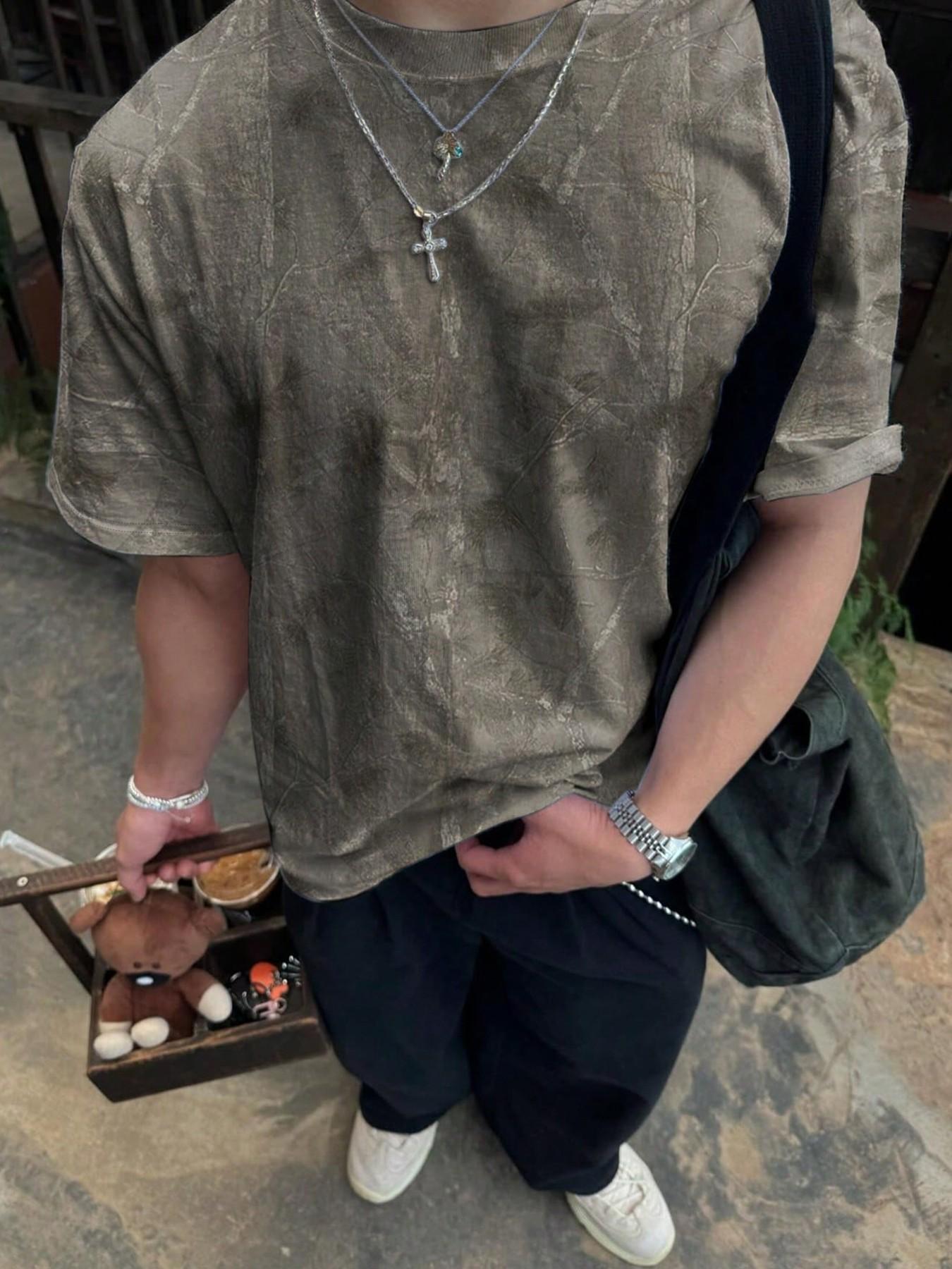 Unisex Camouflage Print T-Shirt, Round Neck, Short Sleeve Casual Style, Organic Fabric, Fitted Design, Summer Fashion for Daily Wear