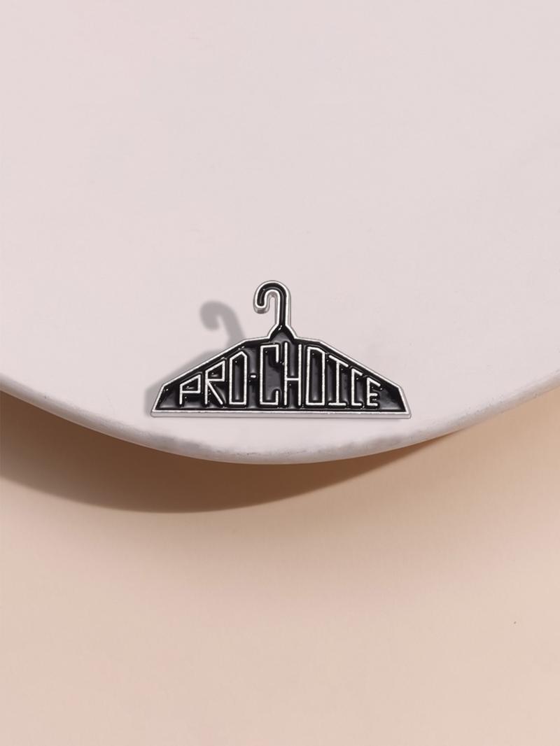 Cartoon Clothes Hanger Design Brooch Clip, Fashion Alloy Badge for Daily Clothing Decor, Trendy All-match & Exquisite Brooch for Birthday Gift