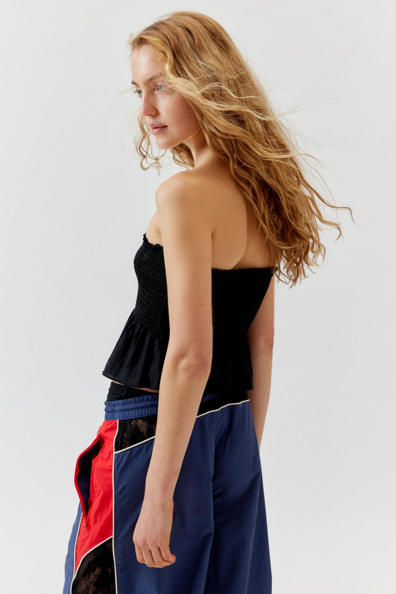 GGFL Women's Blue & White Stripe Smocked Tube Top, Strapless Ruffle Hem Peplum Crop Top for Summer.Elegant Light Blue Stripe Smocked Strapless Top, Shirred Ruffle Hem Peplum Crop Top for Daily Wear