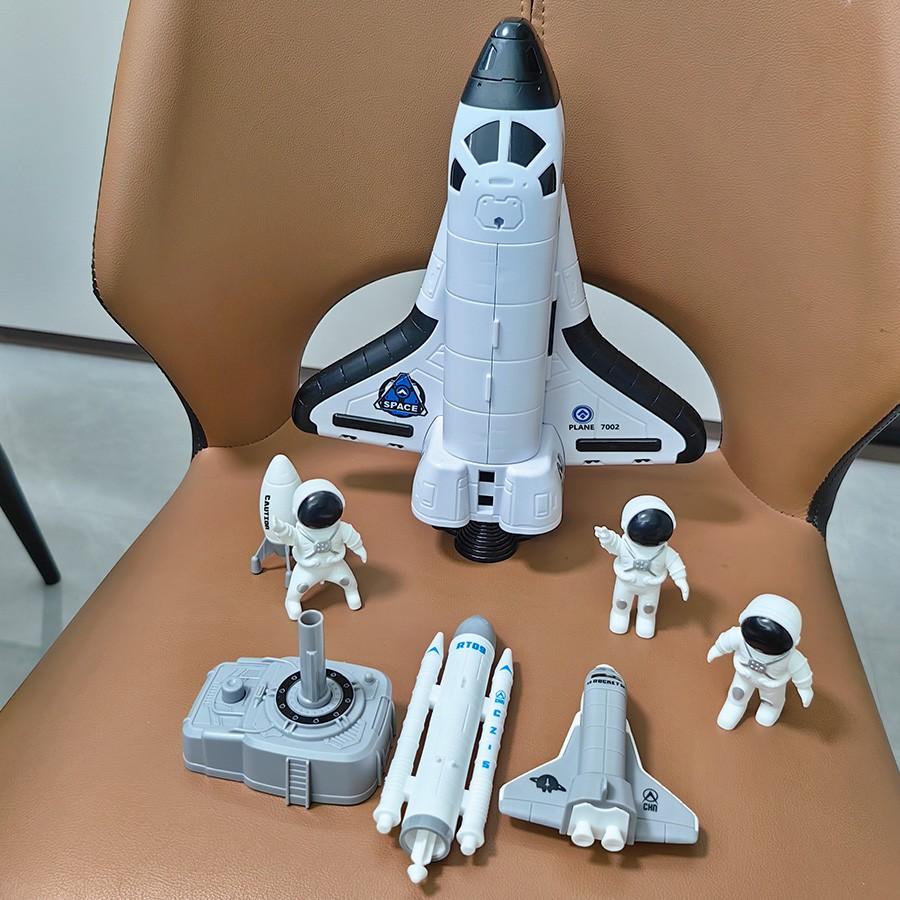 Pre-Built Model Rocket Space Ship, Launch Ship with 3 Astronauts, Space Series Model, Kids' Interest Toy, Christmas Gift