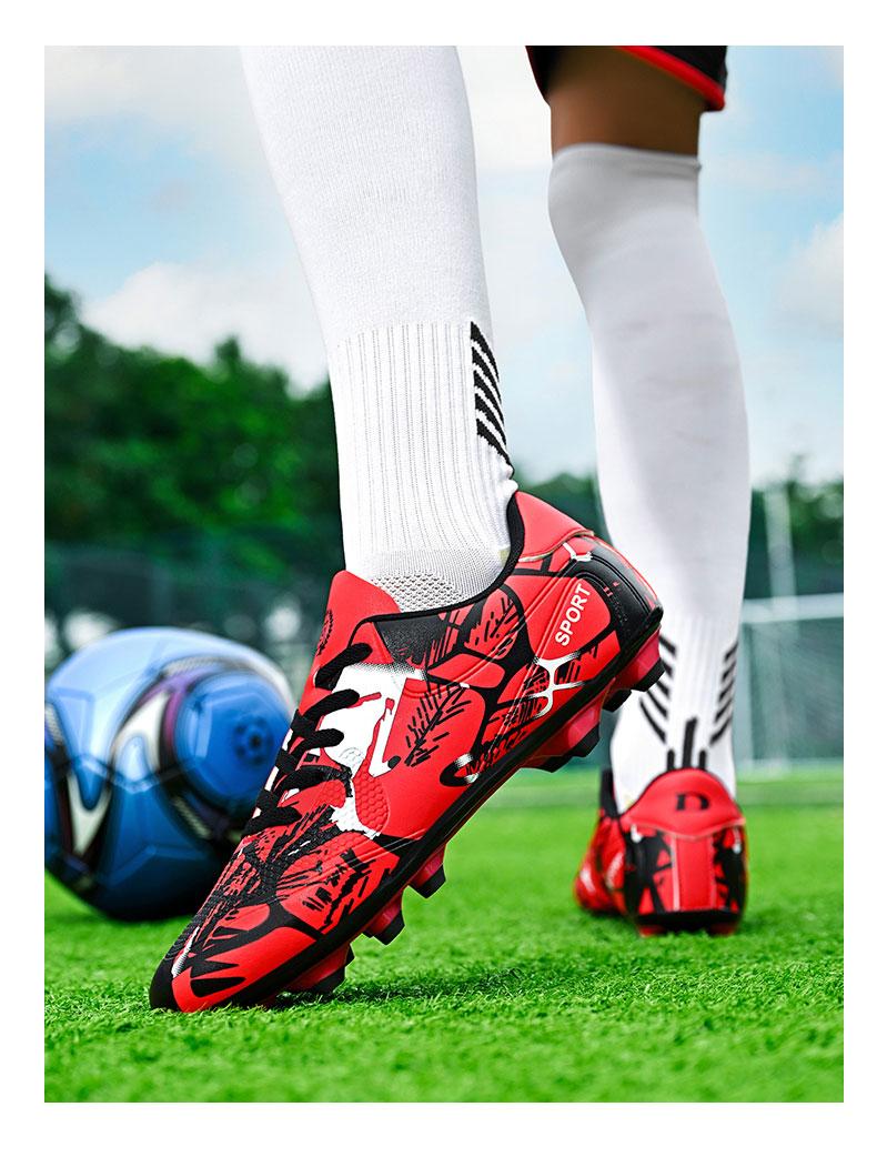 1 Pair Unisex Soccer Training Shoes Flexible Movement Quick Response Anti-Slip Wear-Resistant Comfort Insole 3 Color Options