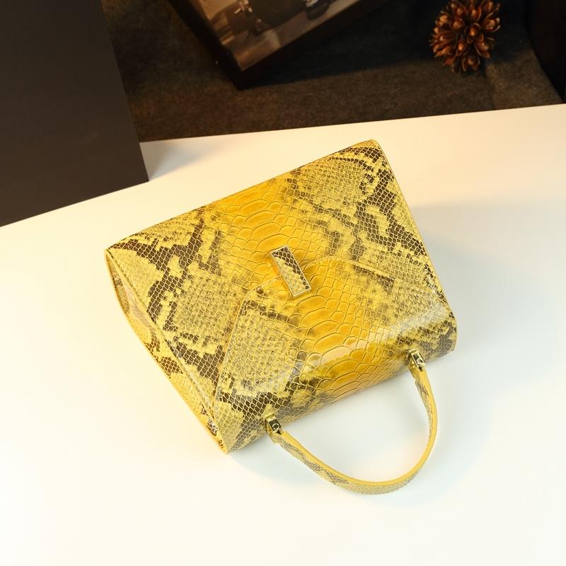 Elegant Snake Print Handbag, Luxurious Retro Small Square Bag, Chic Commuter Crossbody Bag, Unique Design Shoulder Bag