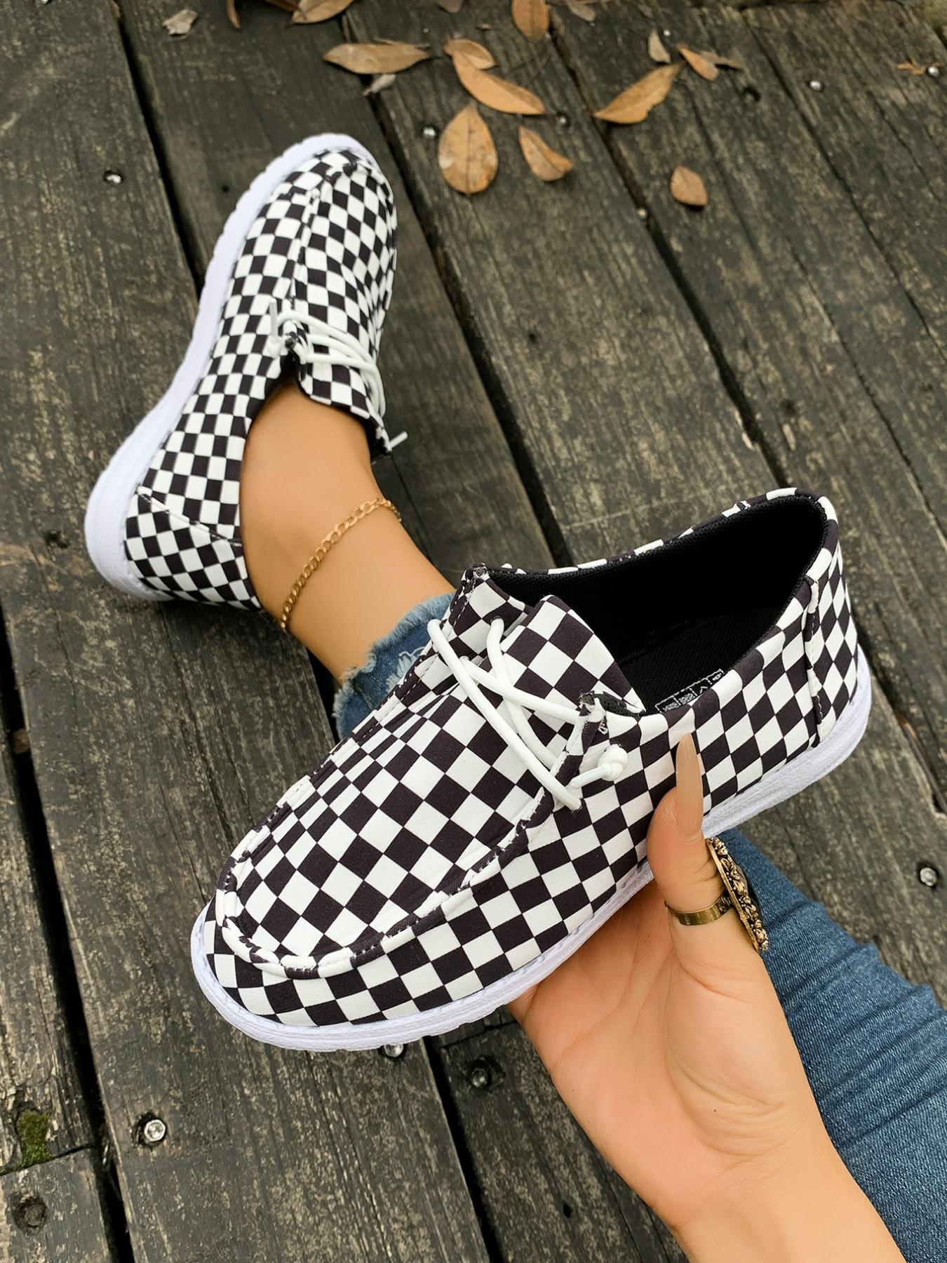 Women's Three-Leaf Clover Slip-On Sneakers, Dark Personality Comfortable Casual Shoes, Eye-Catching Design Must-Have for Trendsetters