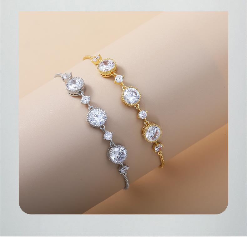 Light luxury style exquisite high-end champagne gold round zircon bracelet, new niche fashion women's hand accessory with pull-string design