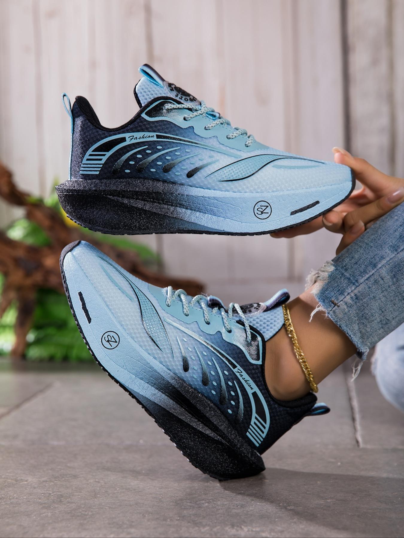 Women's Large Size Carbon Plate Lightweight Outdoor Running Shoes, Casual Ombre Design, Breathable Textile Upper, All Season Wear