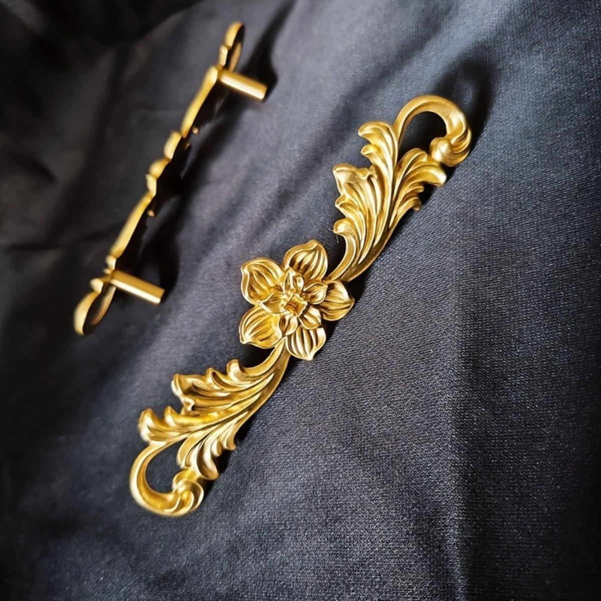 2PCS Bright Gold Metal Furniture Handles, Engraved Leaf and Floral Decorative Cabinet Drawer Pulls, Light Luxury Vintage Wardrobe Door Knobs for Cupboard Drawer Storage Cabinet Home Renovation Hardware