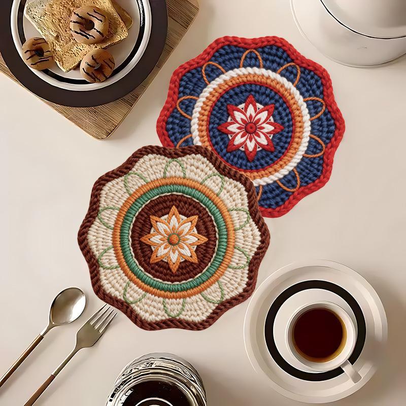 2D Flat Printed Mandala Floral Design Placemat, Heat-Resistant, Non-Slip & Durable, Lightweight Luxury Table Decor, Home Furnishing Accessory