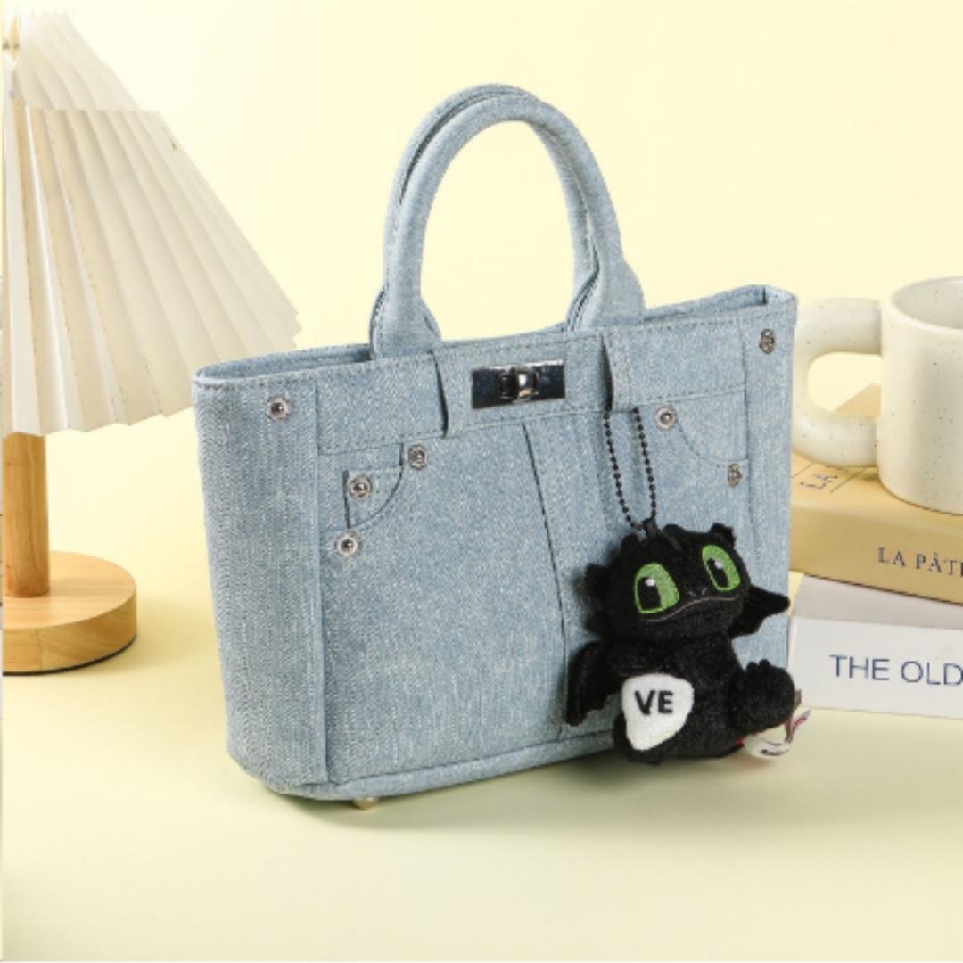 Authentic Collaboration Global Dragon Trainer Toothless Bag Charm,Toothless Love Magnet Hanging Decoration,  Valentine's Day Gift, Couple Keychain.One pair (black + white)