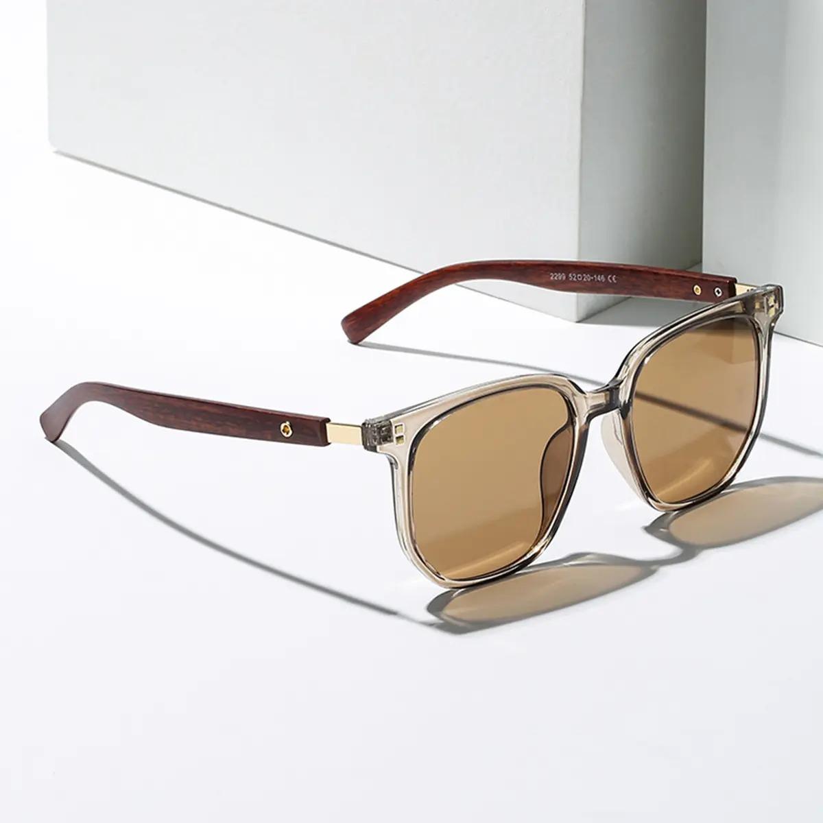 3 Pack Women’s Retro Wood Grain Square Sunglasses, UV400 Protection Brown Shades Set, Flattering Frame for Round Faces, Stylish Fashion Sunglasses for Travel, Outdoor Sports & Daily Wear