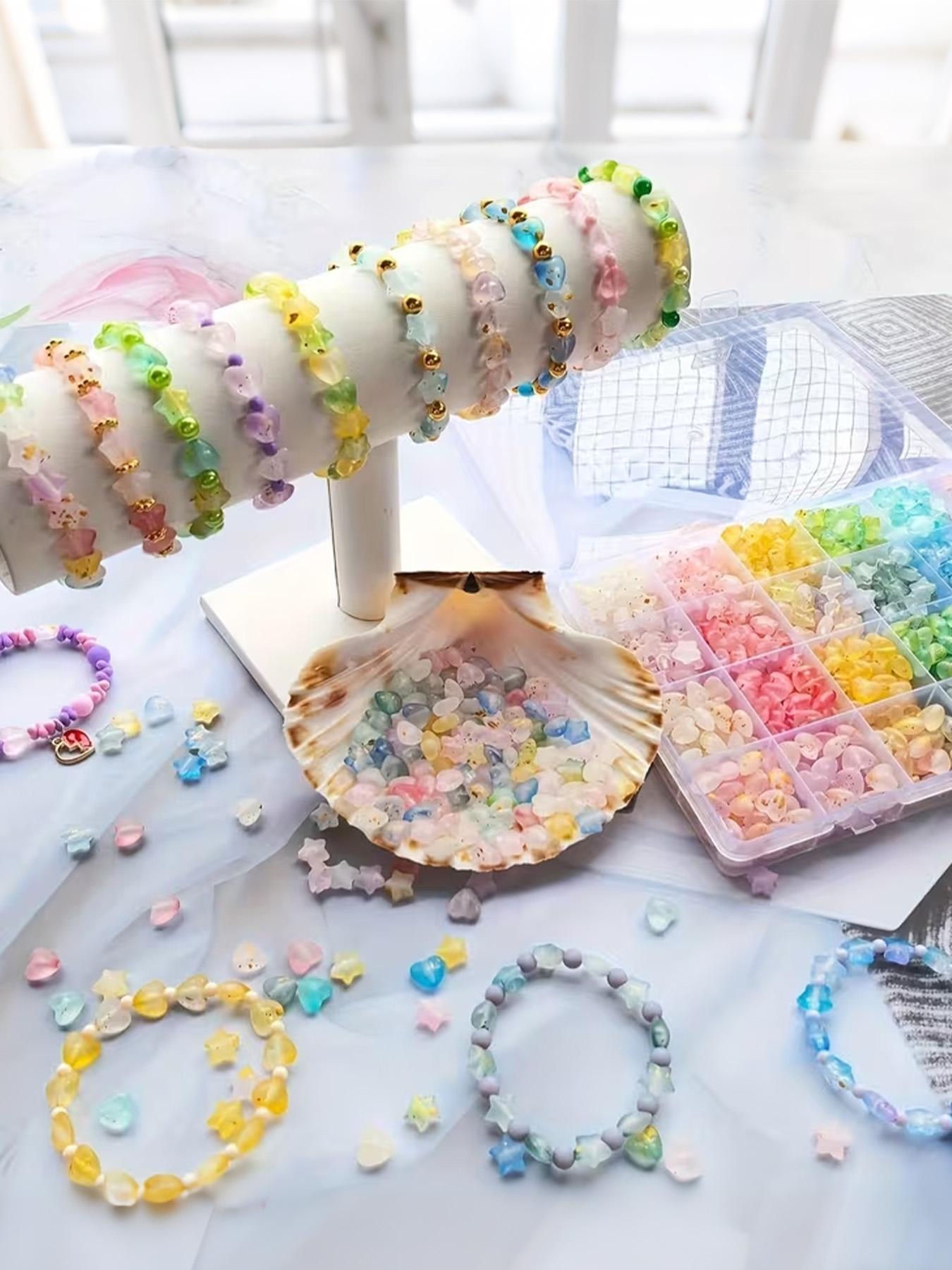 600 Pcs Star & Heart Bead Kit - DIY Jewelry Making Supplies with Colorful Acrylic Beads (Pink/Blue/Green/Yellow/White/Clear) + Storage Box, Craft Materials for Friendship Bracelets, Necklaces, Earrings, Keychains & Scrapbooking, Diy Mix Beads