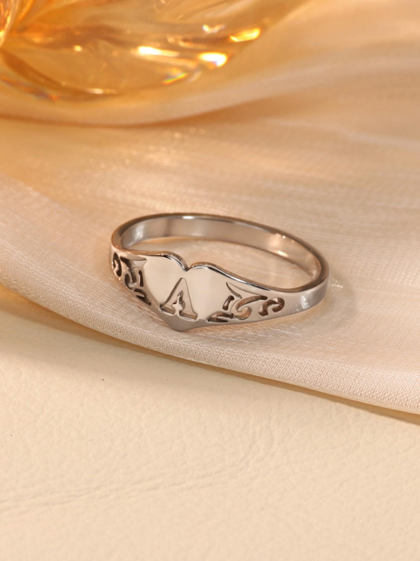 1 Pcs Hollow Initials Heart Rins for Women Stainless Steel Initial Letter Ring Aesthetic Fashion Waterproof Jewelry,Perfect Gifts for Birthday,Party,Wedding,Anniversary,Mother's Day,Vacation,Daily