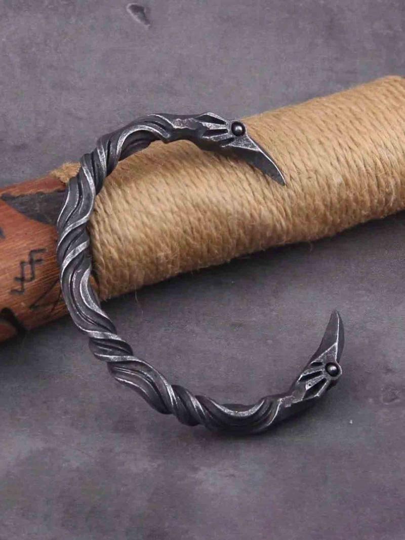 Vintage Gothic Dark Punk Crow Design Carved Open Bracelet, Trendy Punk Men's Party Style Bracelet, Unique Personality Accessory