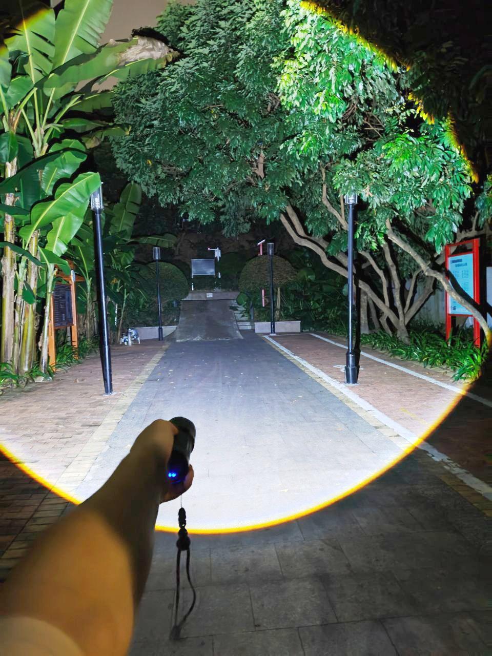 2000LM Durable Alloy High Power LED Flashlight, Portable Emergency Lighting, Zoom Powerful Torch for Outdoor Hiking Patrol Camping 2000LM Durable Alloy High Power LED Flashlight, Portable Emergency Lighting, Zoom Powerful Torch for Outdoor Hiking Patrol Camping