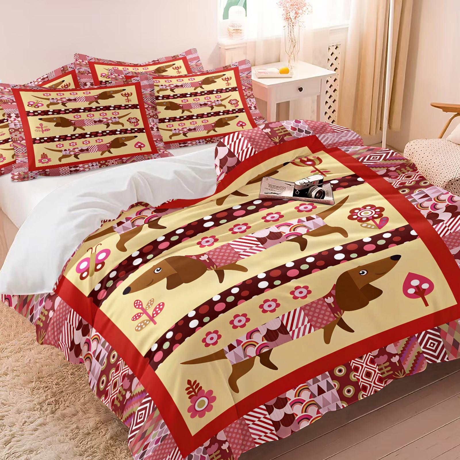 3PCS Cartoon Patchwork Dachshund Duvet Cover Set（1 Duvet Cover + 1-2 Coreless Pillowcases ), Vintage Geometric Floral Sausage Dog Pattern, Soft Comfy All Seasons Bedding Set,Ideal for Cute Pet Themed Bedroom Decor