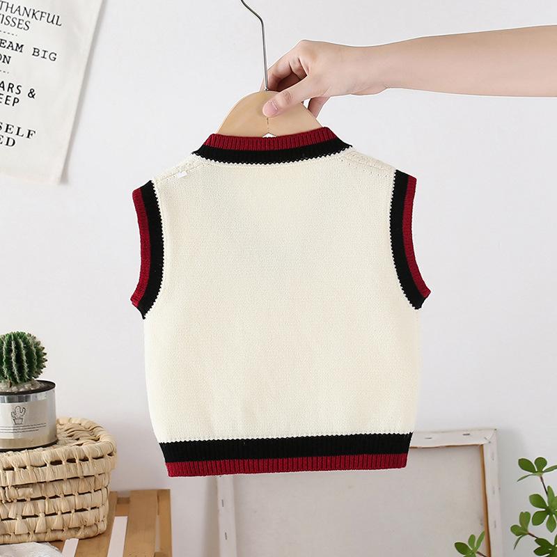 Spring and Autumn Infant V-Knitted Vest, Simple Woolen Waistcoat Boys and Girls, Versatile Outerwear, Soft and Skin-friendly, Stylish Daily Outings, Children's Layered Sweater Vest