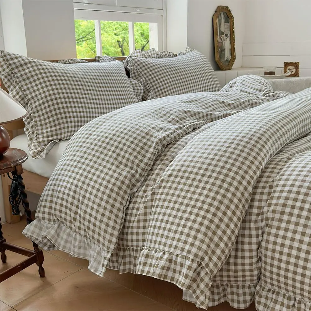 Tan Gingham Ruffle Queen Duvet Cover Set, Vintage Checked Print Farmhouse Chic Bedroom Decor, Soft Breathable Pre-Washed Fiber Bedding, Ruffled Edge