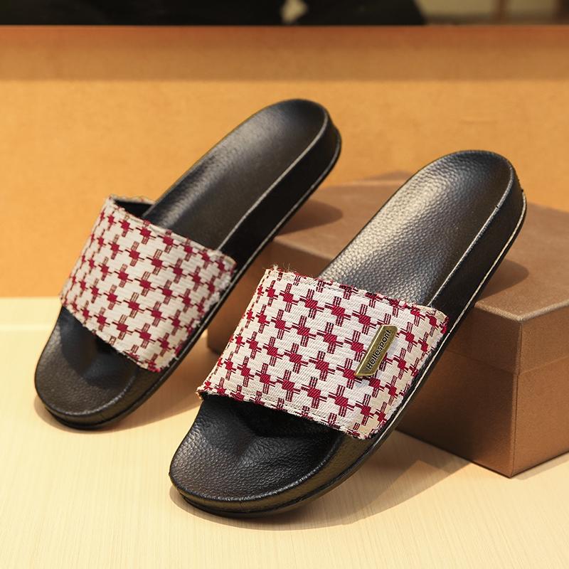 2026 Summer New Classic One-Strap Slippers for Couples, High-End Home and Outdoor Slippers, European and American Men's Style