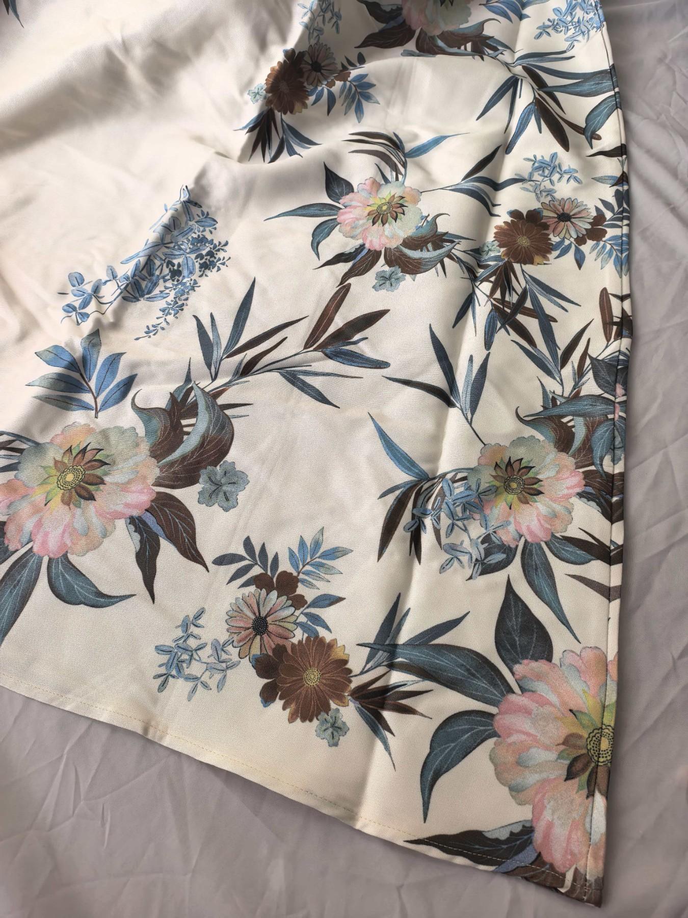 Elegant Muslim Women Long Robe Printed Dress Jalabiya, Stylish Floral Pattern, Comfortable and Chic, Perfect for Daily Wear