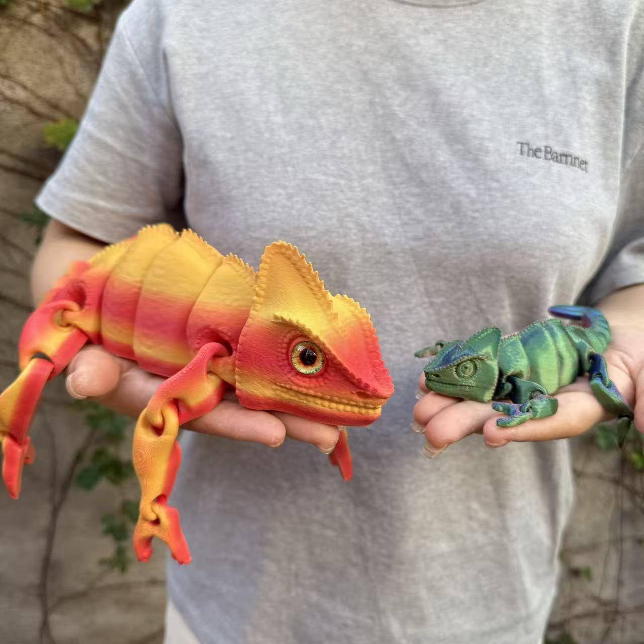 3D Printed Chameleon Figurine with Realistic Eyes, Moving Joints, Articulated Fidget Figurines, Home Decor, Christmas Gift, Birthday Present, Animal Statue