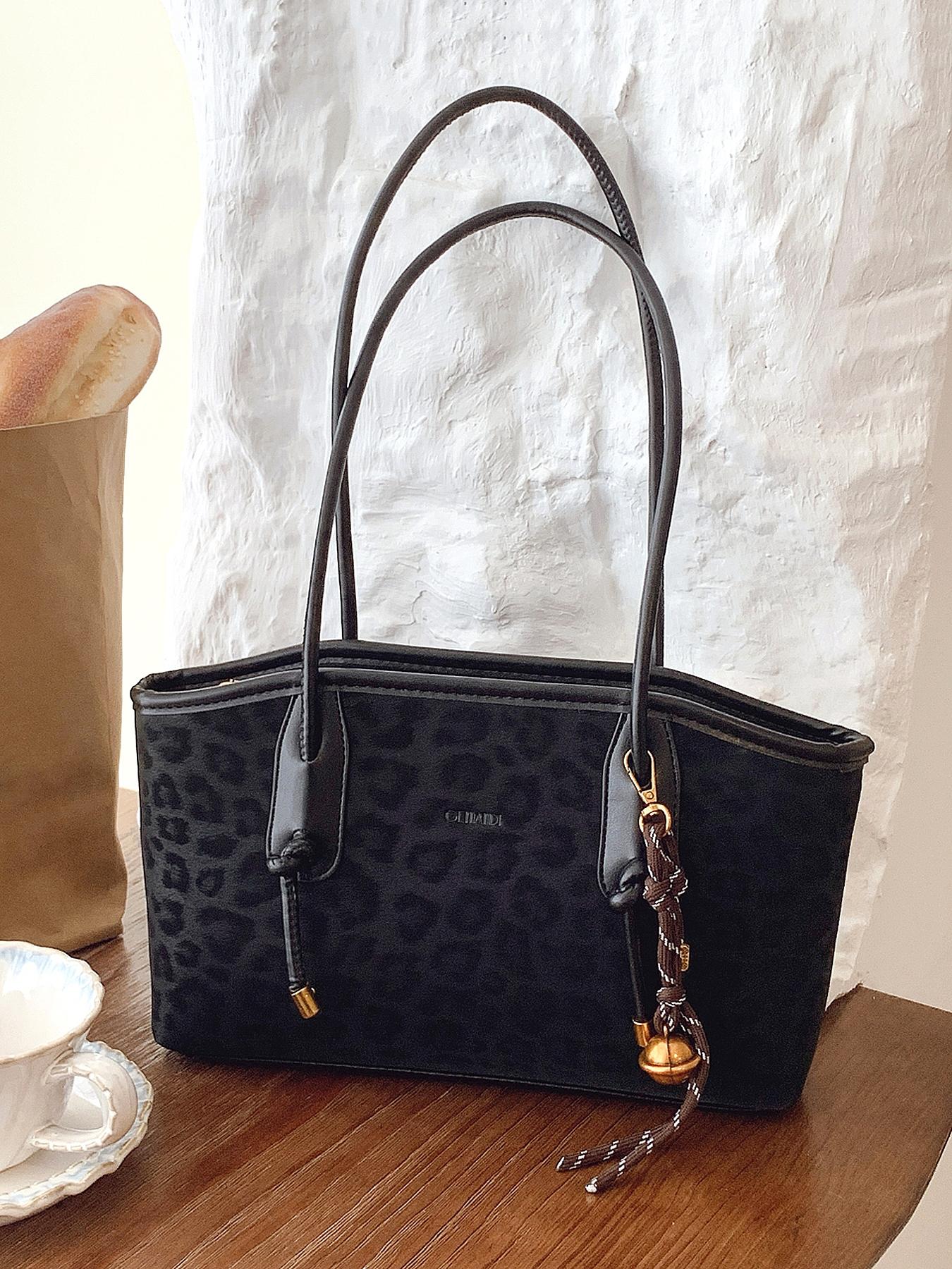 Fashionable and trendy leopard print tote bag, casual and versatile one-shoulder handbag, textured and stylish one-shoulder commuter bag, paired with exquisite pendants, suitable for dating, shopping and other occasions, Elegant Embossed Bag