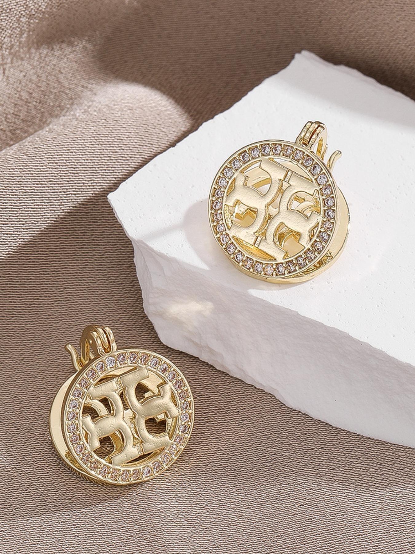 French Vintage Elegant Clip Earrings with Artificial Zircon, Copper Material, Fashion Chic Accessories, Geometric Hollow-out Cross Design, Women's Daily Wear Fashion Jewelry for All Seasons, Statement Earring