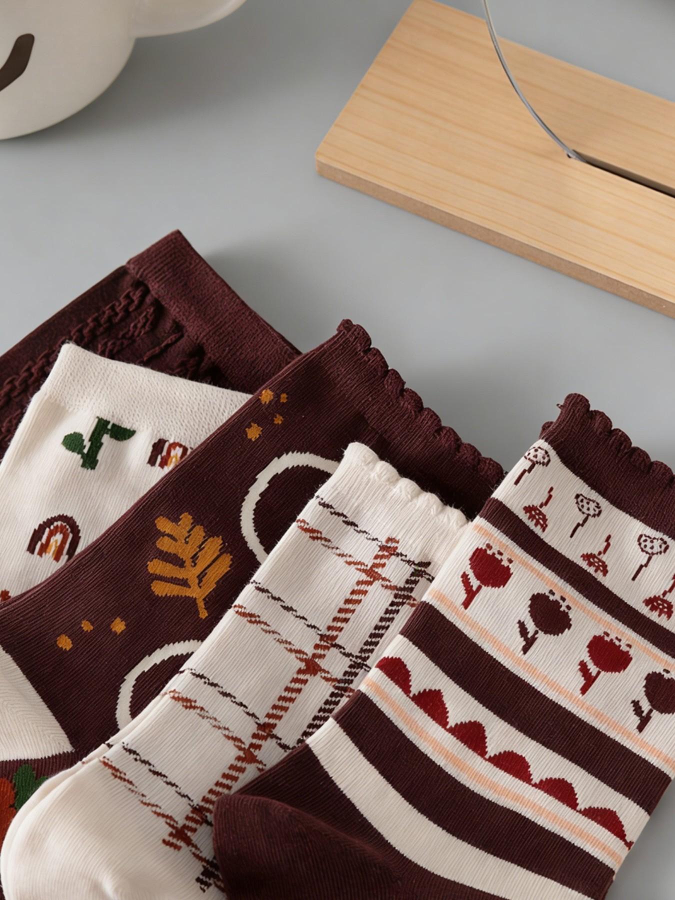 Random 3 Pairs Vintage Caramel Color Mid-Calf Socks, Comfortable and Stylish Footwear, Perfect for Daily Wear and Casual