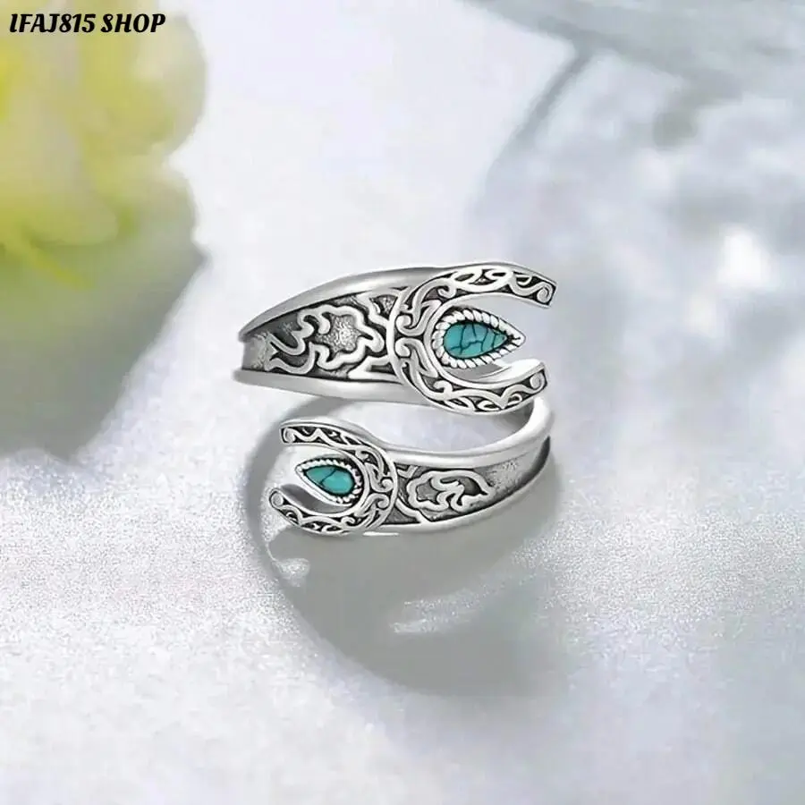 Vintage Turquoise Ring for Women, 925 Sterling Silver Adjustable Ring with Engraved Boho Design, Retro Statement Jewelry with Hypoallergenic Comfort Fit, Unique Handmade Style Gift for Her, Everyday Wear & Special Occasions