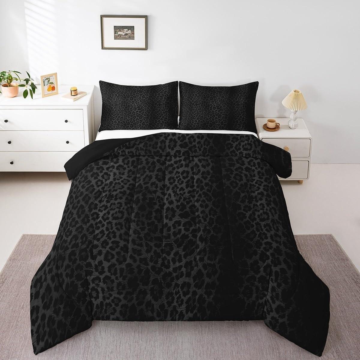 3-piece Black Leopard Print Quilted Comforter Set, Soft Bedding Sets (1 comforter + 2 pillowcases, pillowcases without inserts), available in Twin, Full, Queen sizes, U-shaped quilting, comforter with 200gsm filling