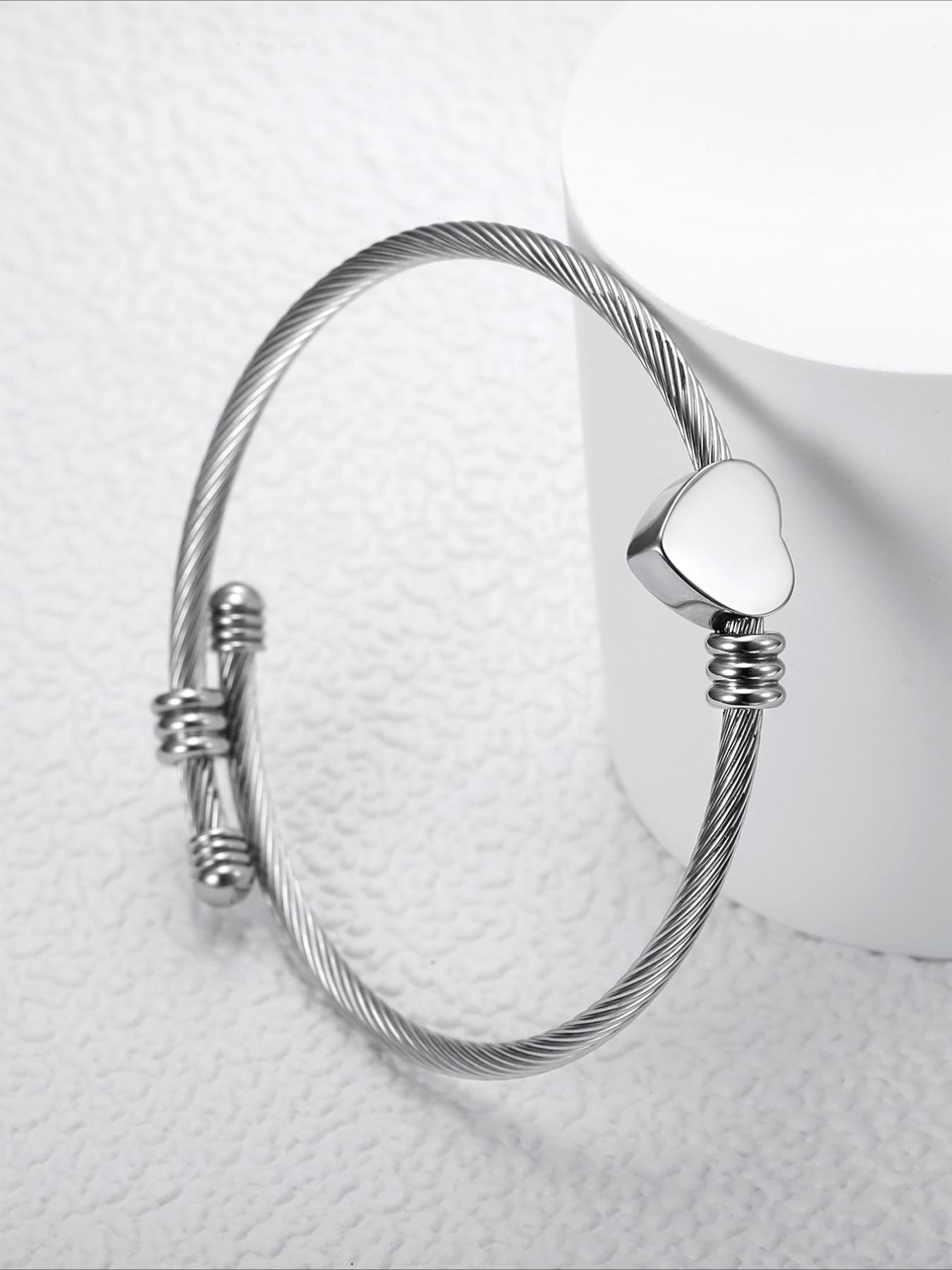 Fashionable and Minimalist Stainless Steel Heart Bracelet, Trendy and Simple Accessories, Versatile Bracelet for Daily Use