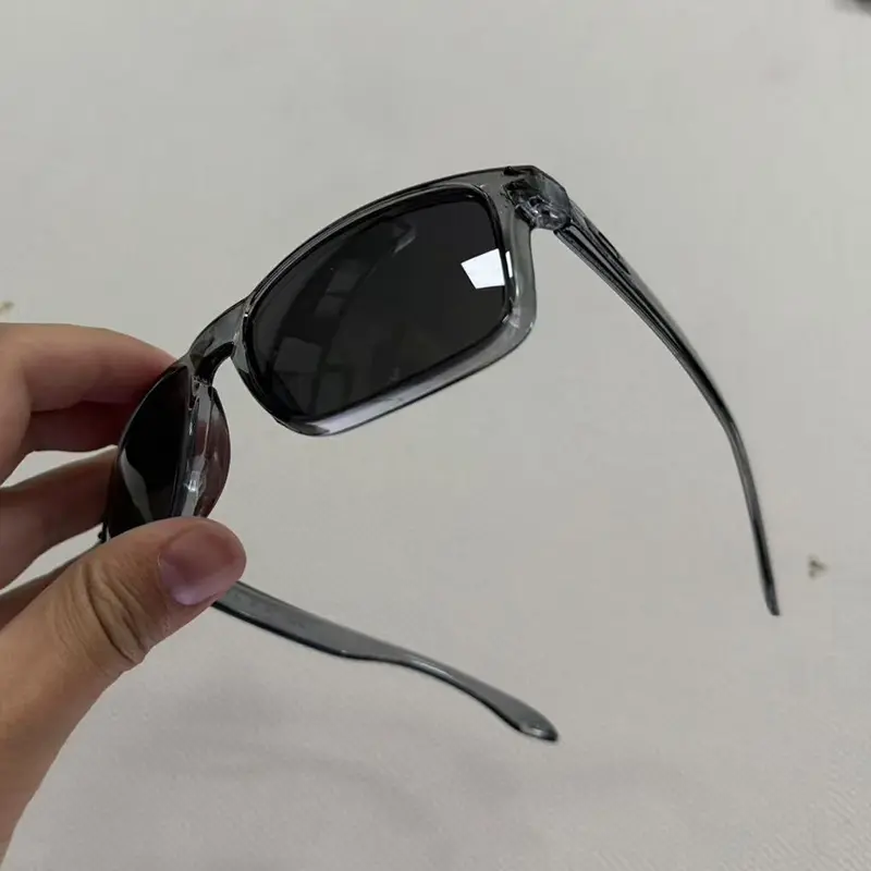 Outdoor Cycling Sunglasses, Windproof and Dust-Resistant, Protective Hiking Sports Sunglasses, UV Protection, Comfortable Fit