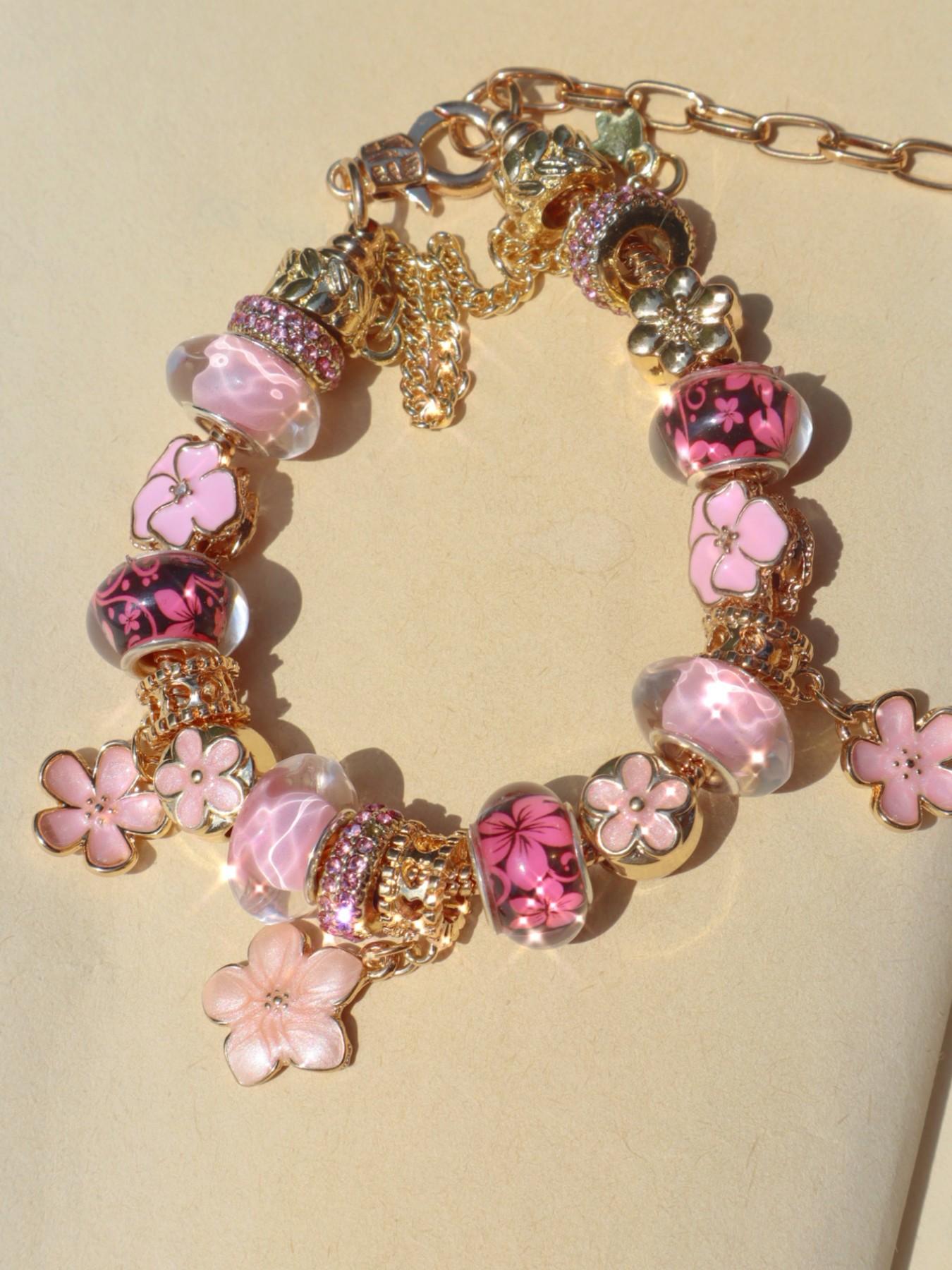 Vintage Cherry Blossom Charm Bracelet, Classic Flower Charm Bracelet, Best Friend Gift Bracelet, Elegant Jewelry Accessory
