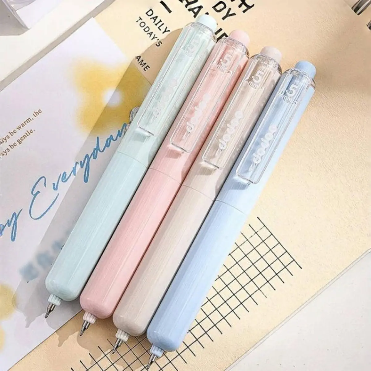 0.5mm Gel Pen, 4 Counts Quick Dry Gel Pen, Portable Writing Pen for Students, Office Stationery & Supplies