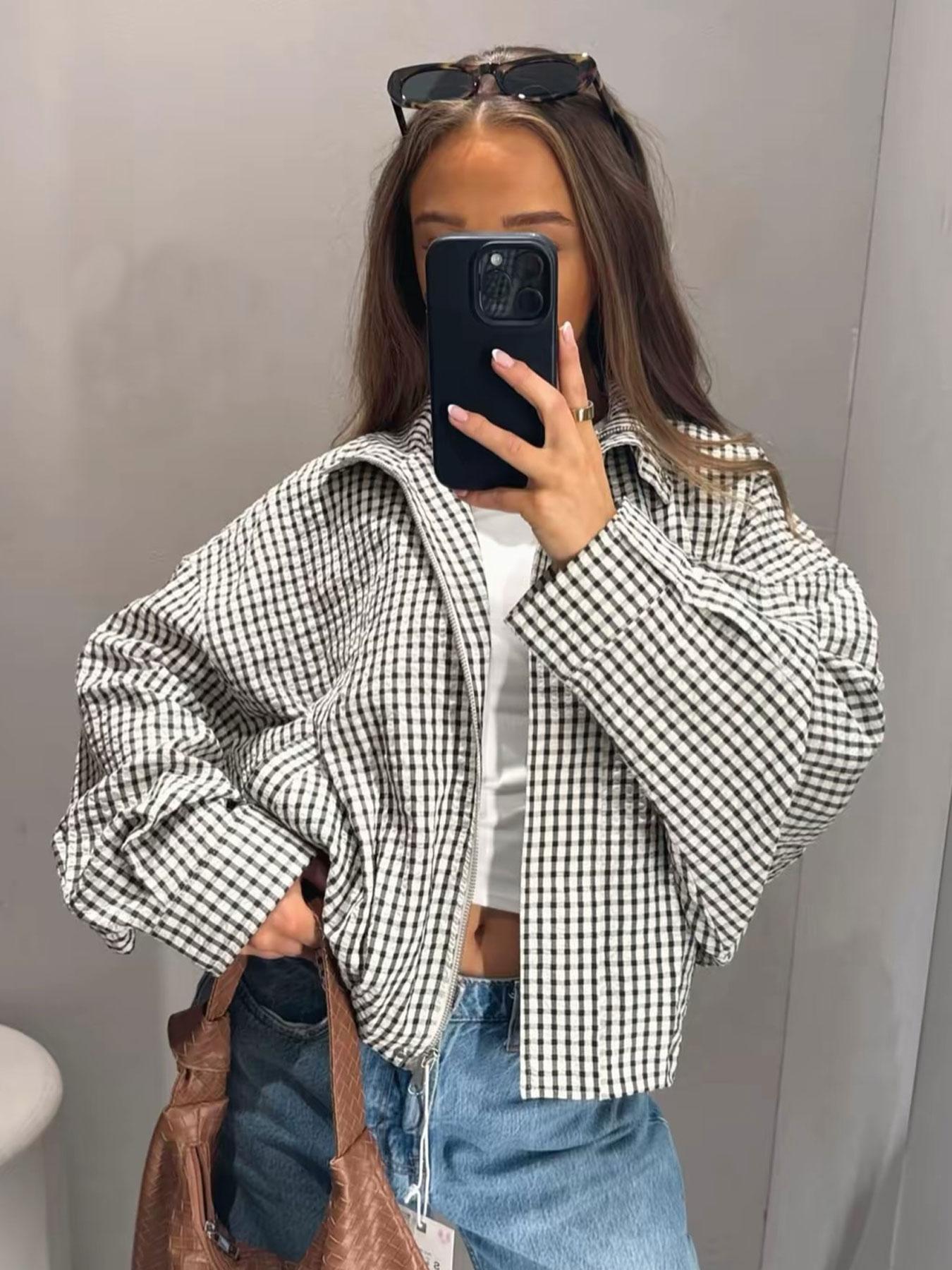 Plaid Oversized Jacket Women's Bomber Jacket Outerwear With Pockets Plaid Checked Outerwear Spring Autumn Black & White Check Long Sleeve Top Cropped Stand Collar Zip 2026 New Loose Oversized Fit Side Pockets Daily Wear Street Style Office Casual Top