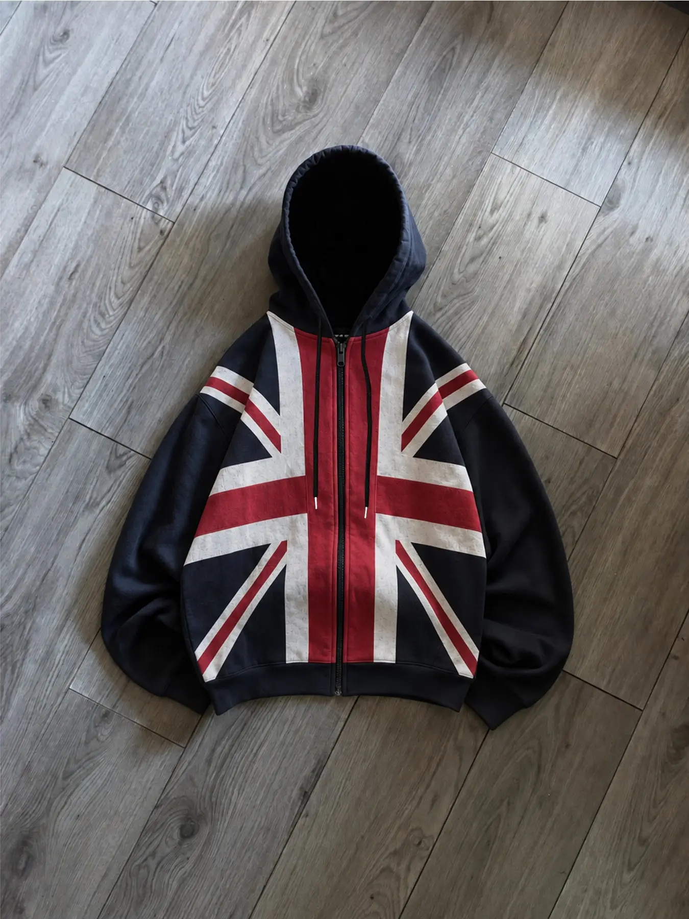 Vintage British Flag Zip Hoodie, Loose Union Jack Graphic Sweatshirt, Retro Y2K Street Style Jacket, Casual Long Sleeve Top, Casual Streetwear Hoodies