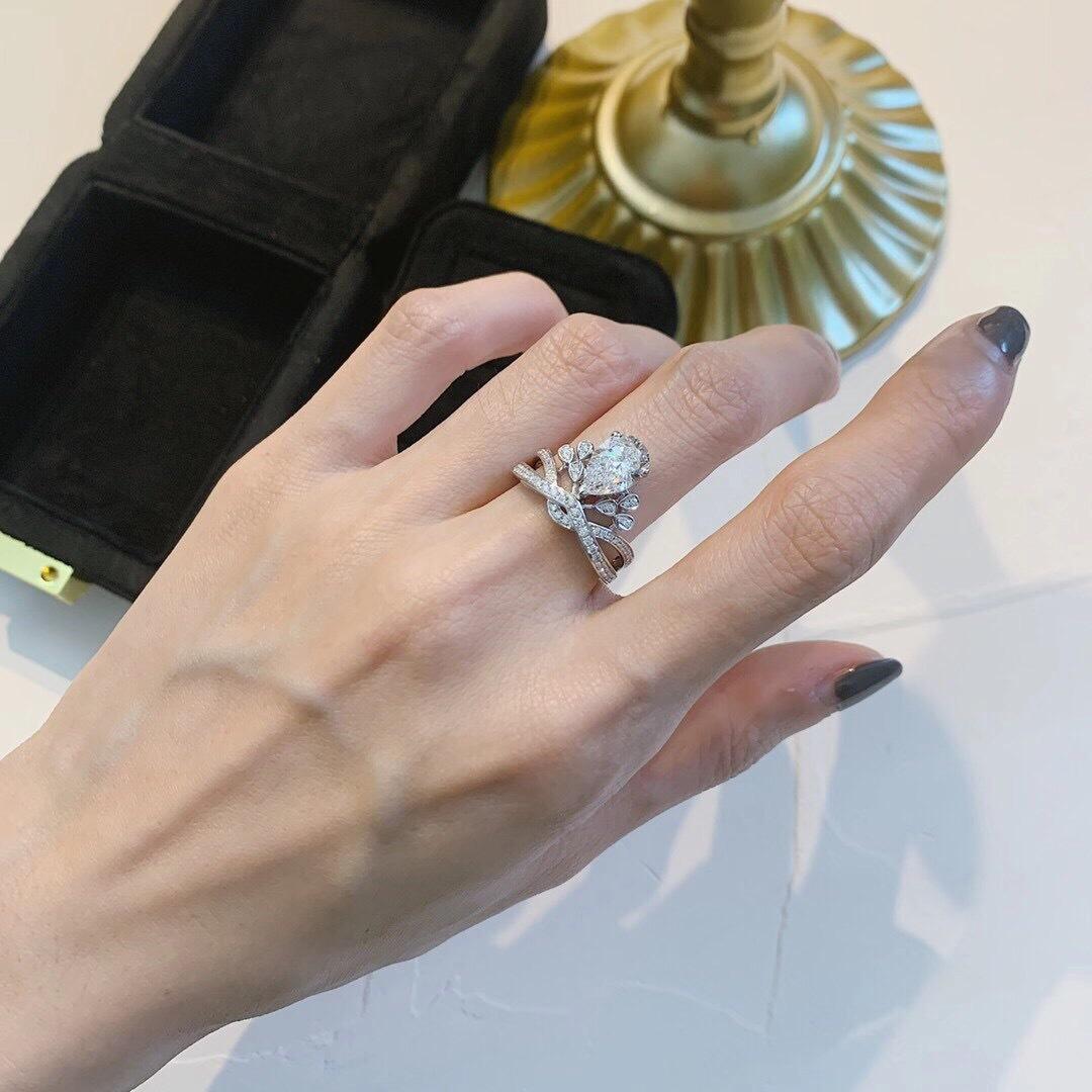 [ASM-R105] Fashion New Design S925 Silver 1.5ct D VVS1 Moissanite Pear Shaped Moissanite Crown Rings for Women