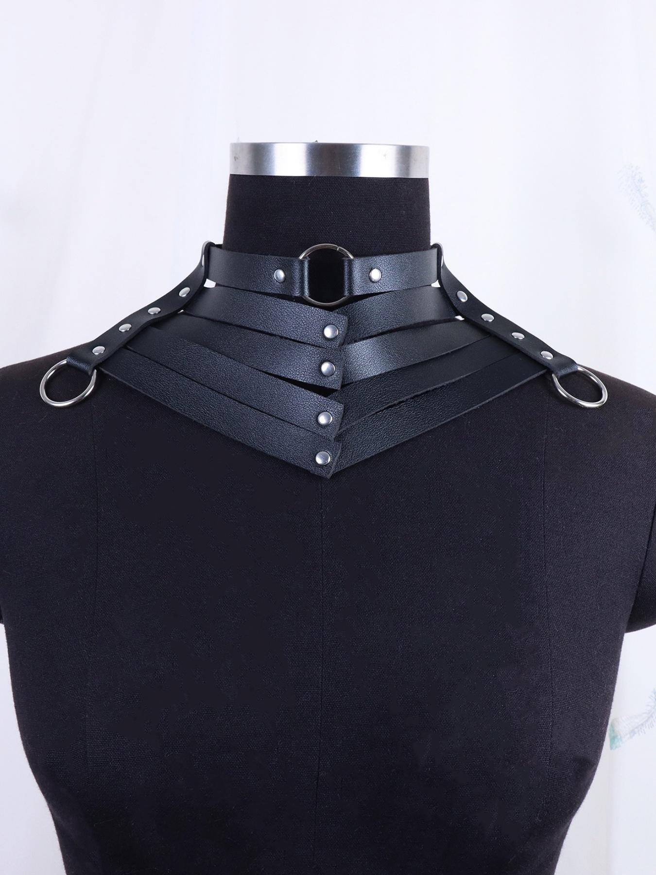 Women's Punk Style PU Leather Choker Necklace, Stackable Clavicle Chain, Halloween Dark Gothic Role Play Accessory, All Season Fashion Costume Prop, Adjustable Choker, Gothic Witch Jewelry