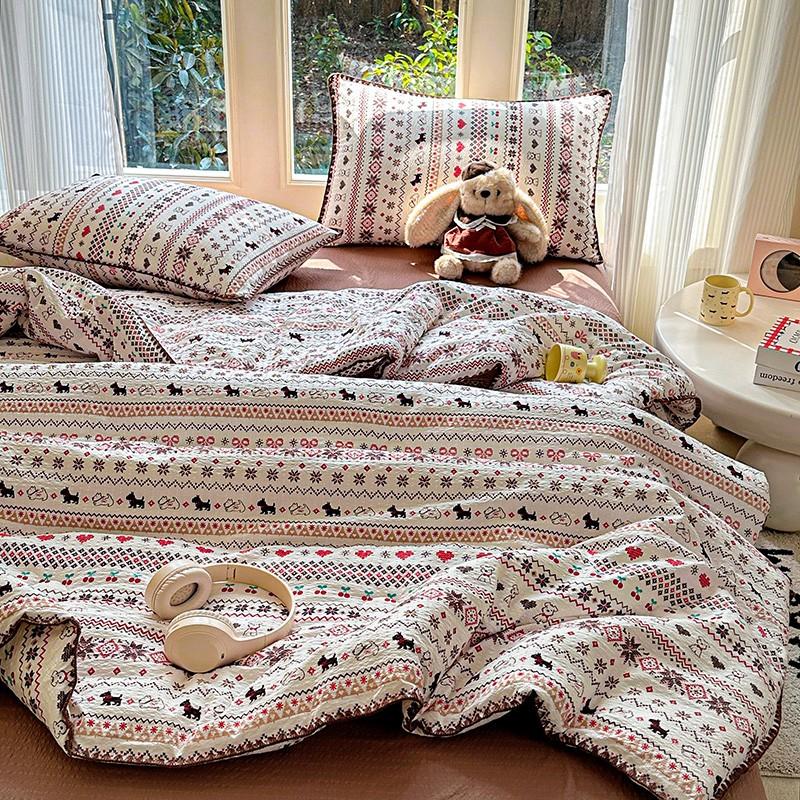 YHFYHF Nordic Style Lightweight Summer Quilt, Breathable Polyester Fiber Blanket, Ideal for Bedroom & Dormitory