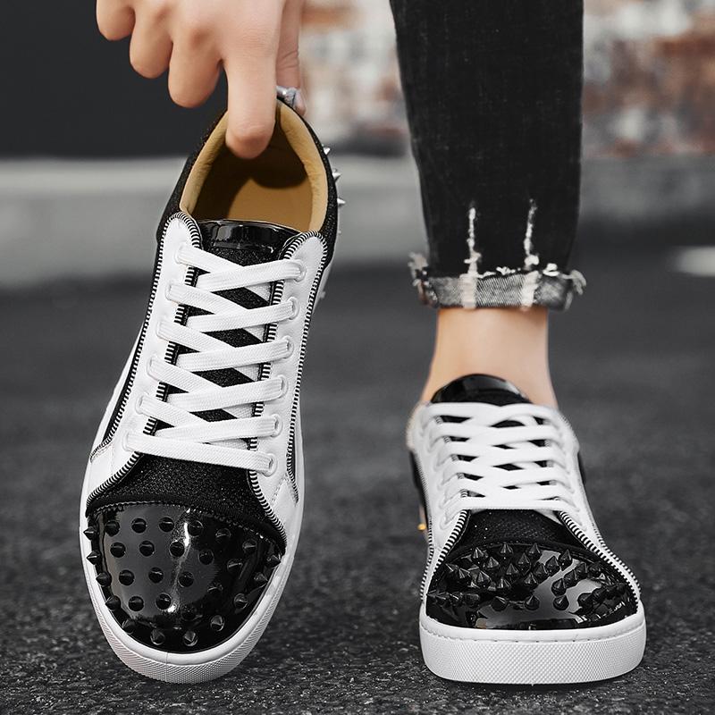 Trendy Casual Sneakers for Men, Versatile Bread Shoes, Unique Style, Comfortable Board Shoes, Riveted Casual Shoes, Perfect for Daily Wear