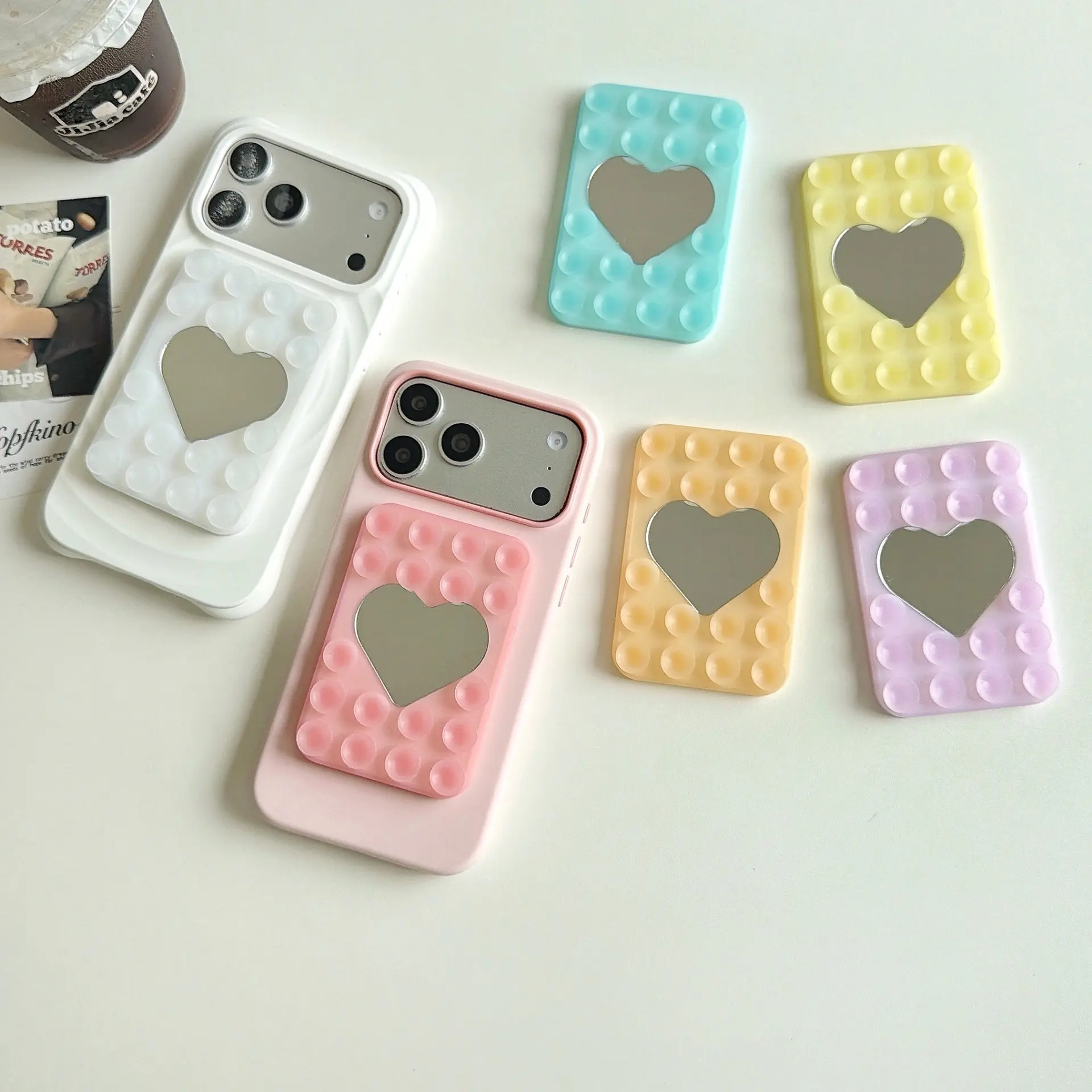 Cute heart-shaped mirror, portable hand mirror with magnetic suction cup, suitable for all iPhone series, versatile candy-colored jelly semi-transparent silicone suction