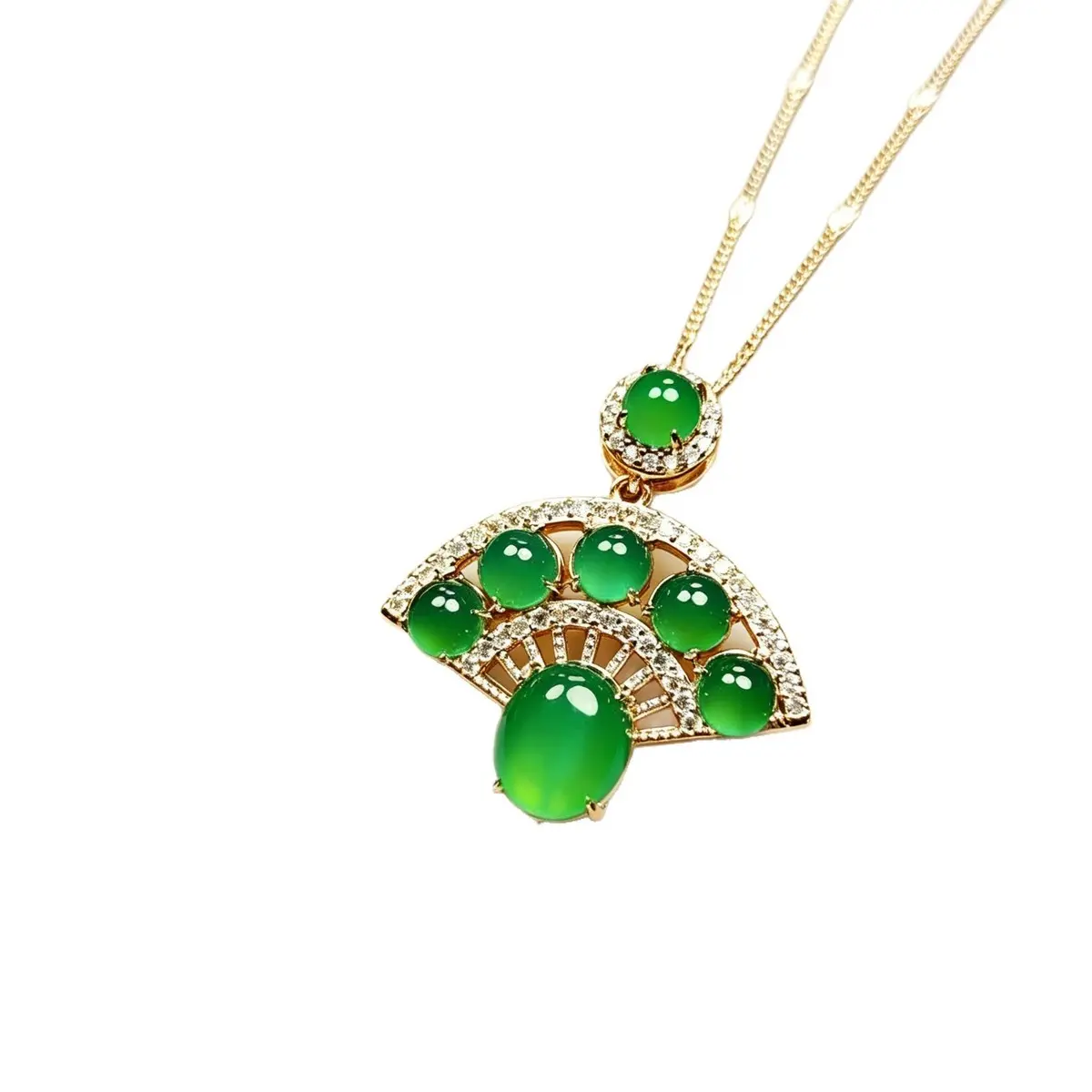 Vintage Green Chalcedony Fan Pendant Necklace for Women, 18K Gold Plated Dainty Clavicle Chain, Retro Chinese Style Elegant Daily Office Wear Fashion Gemstone Jewelry