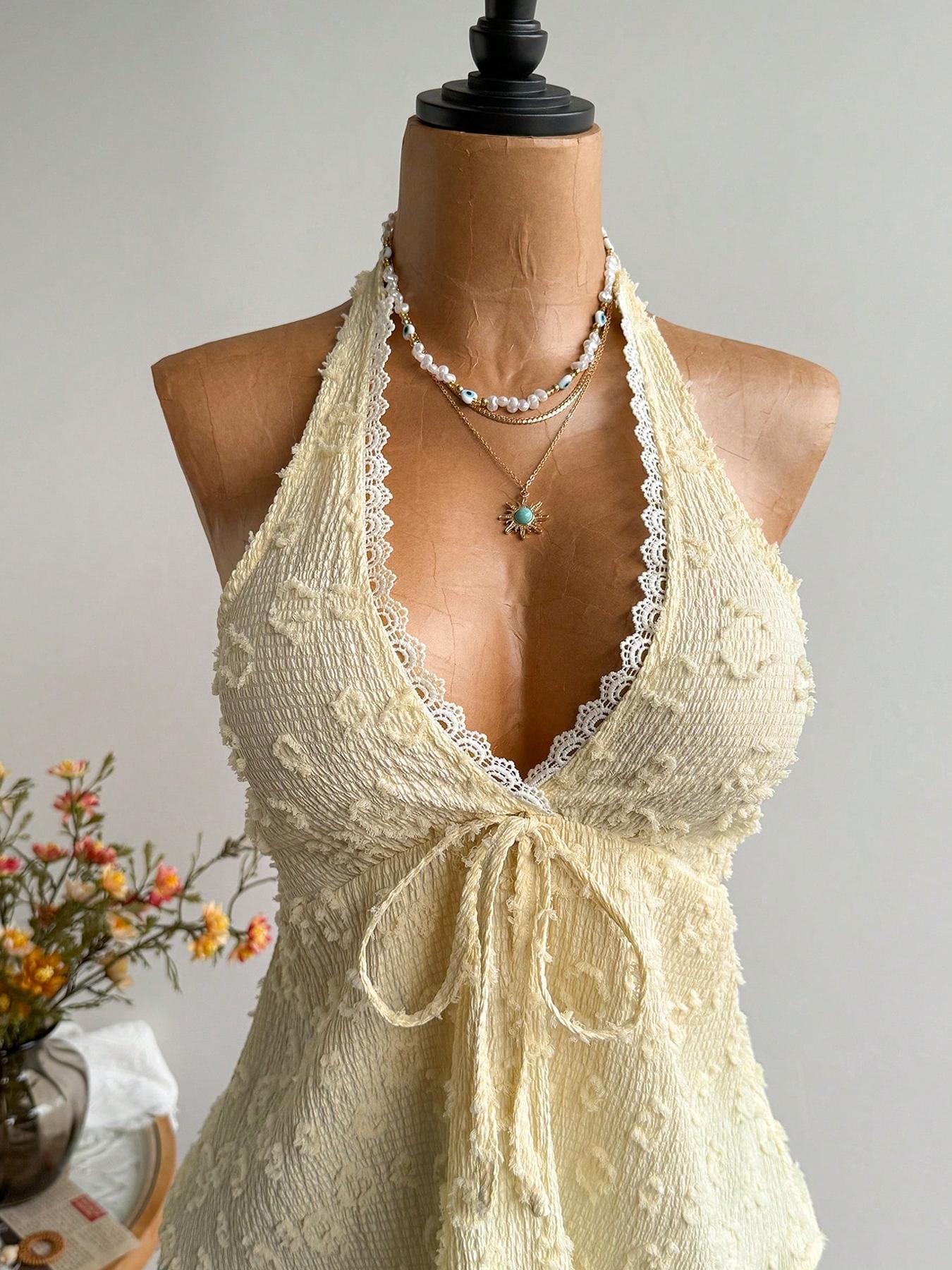 1 Piece Bohemian Style Fitted Backless Halter Top, Sleeveless, Lightweight, Aesthetic, Elegance, Perfect for Parties, Beach Trips, Music Festivals and Tropical Vacations