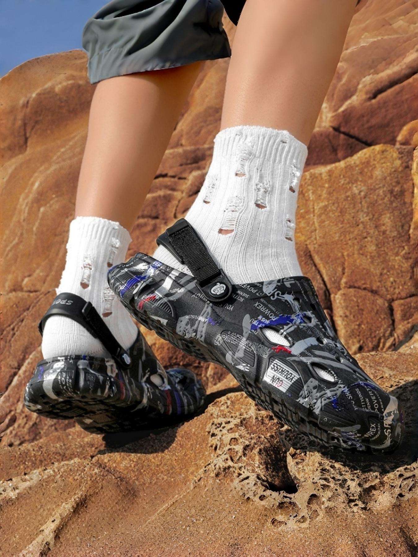 1 Pair of Men's 2-Wear Clog Sandals: Personalized Graffiti Color Matching, Anti-slip Thick Sole, Ventilation Hole Design + EVA Foaming Craft, Ideal for Men and Women's Daily Commute & Stylish Outfit