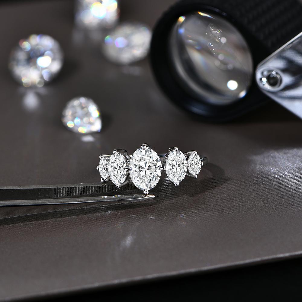 Oval Cut 8*6mm Synthetic Moissanite Ring for Women  Engagement Wedding Jewery R096