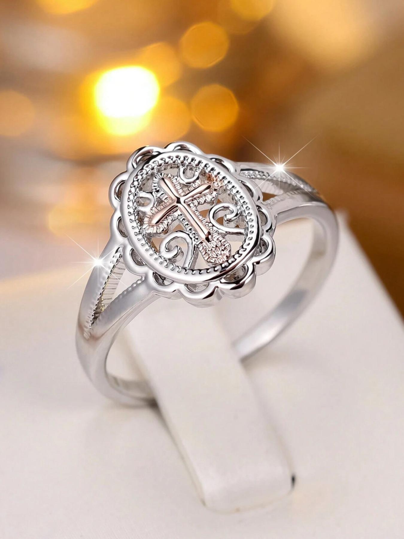 【Cross Ring】Featuring a Gothic three-dimensional hollow structure, retaining the most basic lines of the cross, with intricate patterns engraved around the edges—a unique gift for trendsetting youth, perfect for gifting or rock parties.