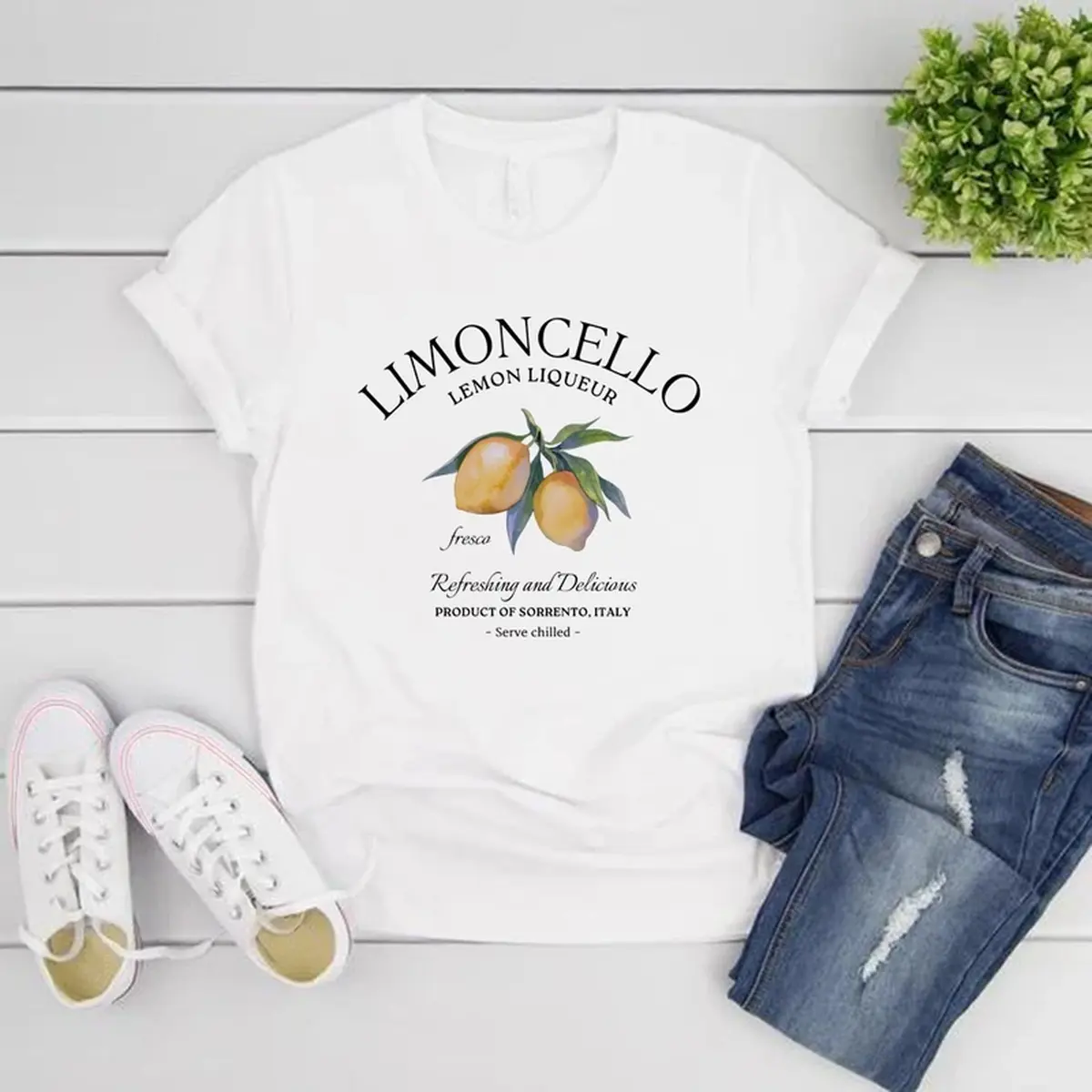 Women's Limoncello Lemon Printed T-Shirt, Amalfi Coast Italian Summer Graphic O-Neck Short Sleeve Tops, Casual Holiday Vacation Daily Streetwear Fashion Graphic Tees For Ladies