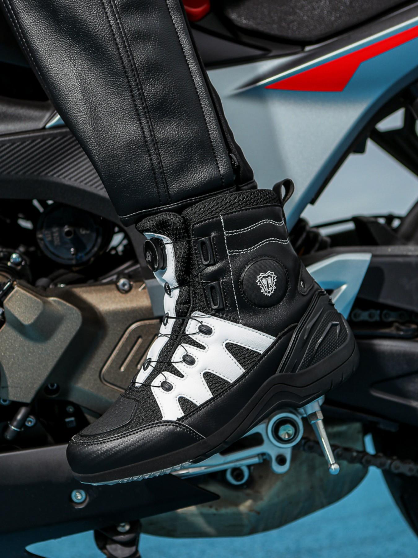 Men's Motorcycle Riding Boots, Anti-Slip Durable Comfortable Racing Shoes, Waterproof Protective Design, Ideal for Motorbike Enthusiasts